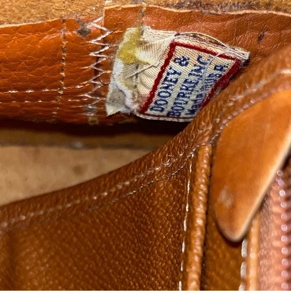 Vintage Dooney & Bourke All Weather Leather Norfolk Shoulder Bag /Satchel Tan - Picture 10 of 12